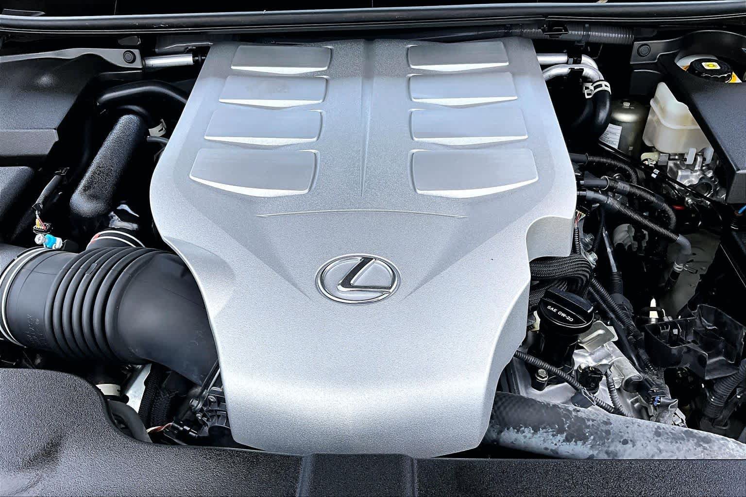 Certified 2022 Lexus GX 460 Luxury w/ Sport Design Package AWD/4WD image 33
