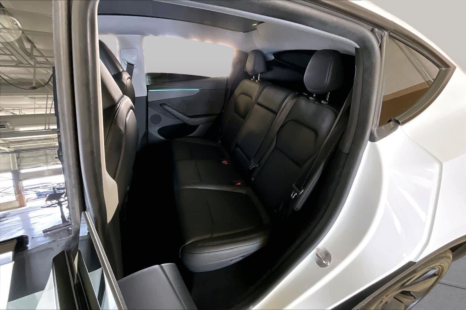Used 2026 Tesla Model Y 2WD image 18