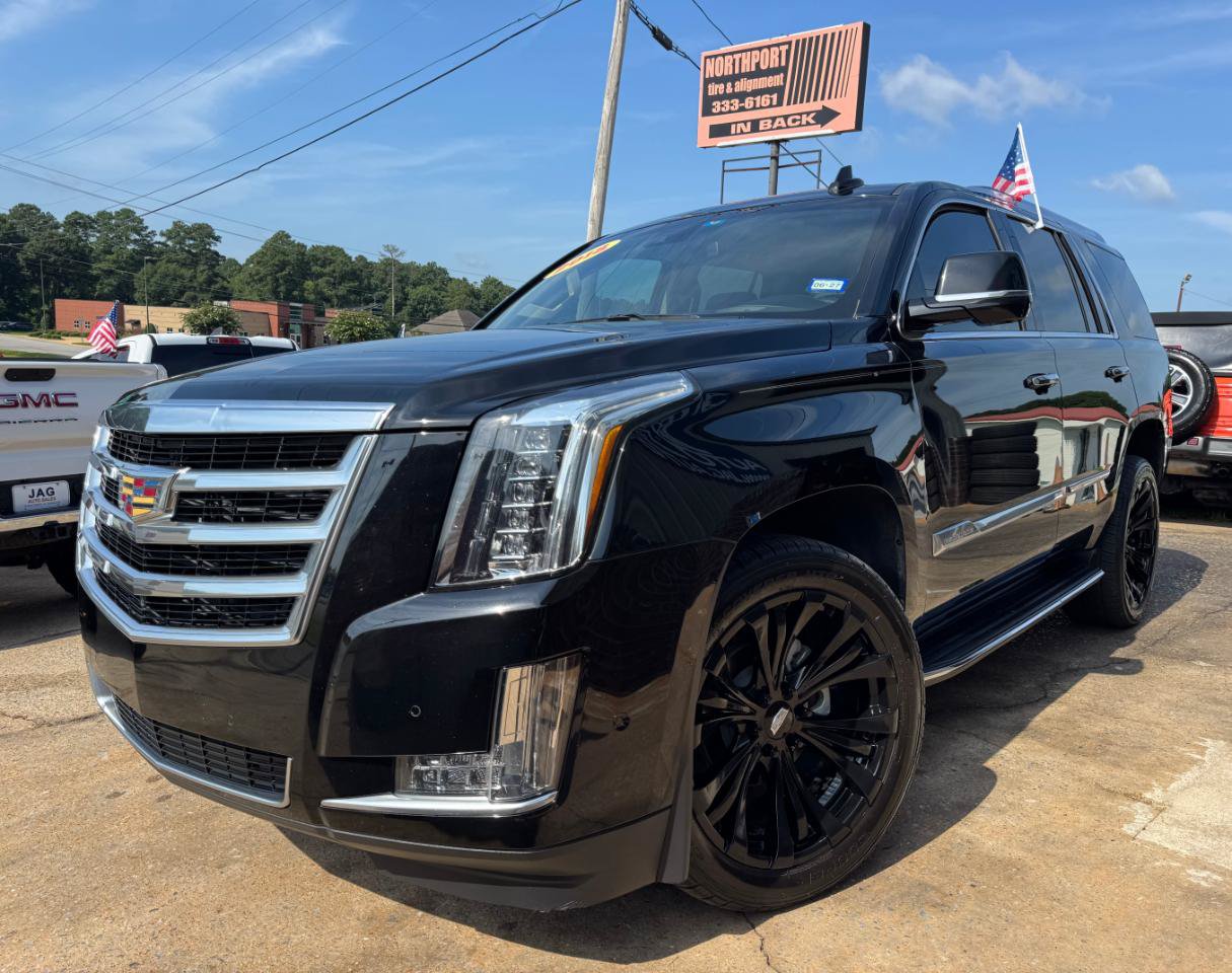 Used 2018 Cadillac Escalade Luxury RWD image 5