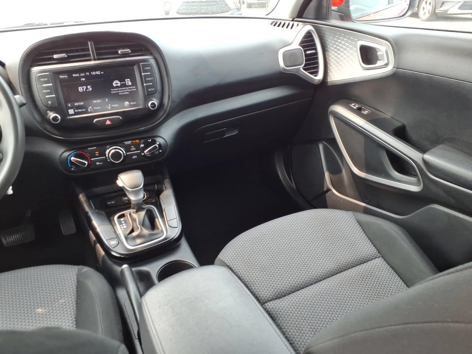 Used 2023 Kia Soul LX FWD image 13