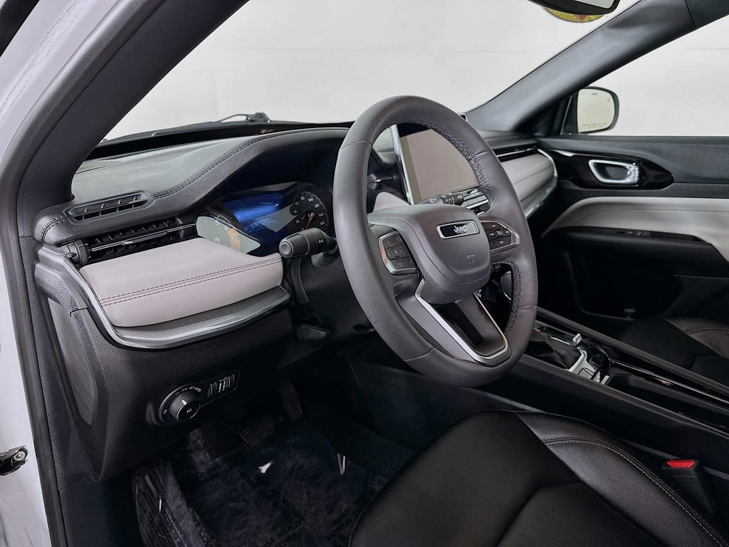 Certified 2024 Jeep Compass Limited image 16