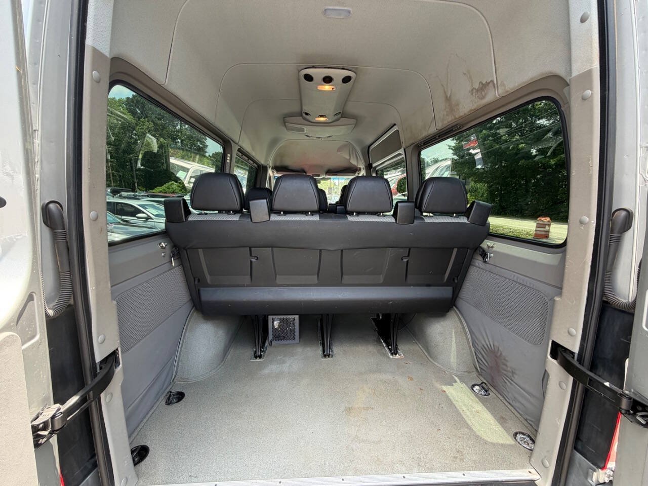 Used 2008 Dodge Sprinter 2500 RWD image 8