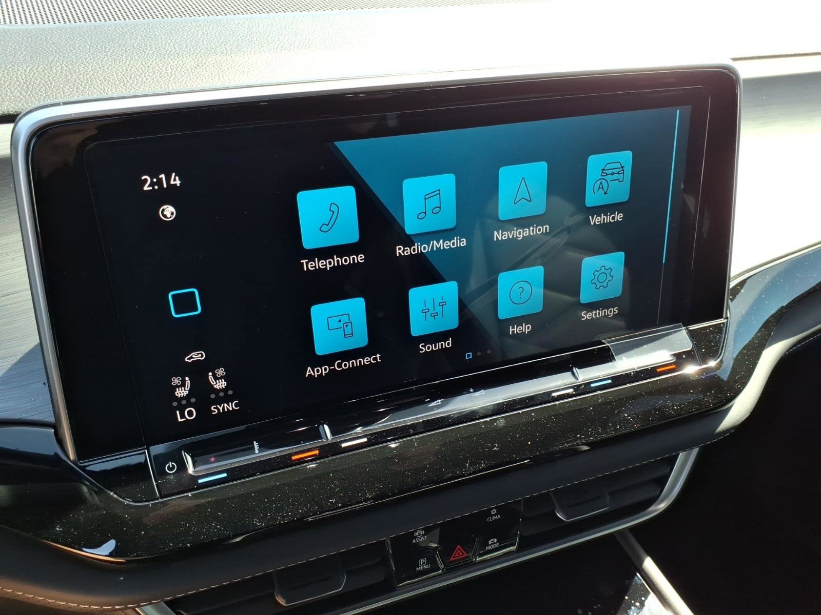 New 2026 Volkswagen Atlas Cross Sport SE image 18