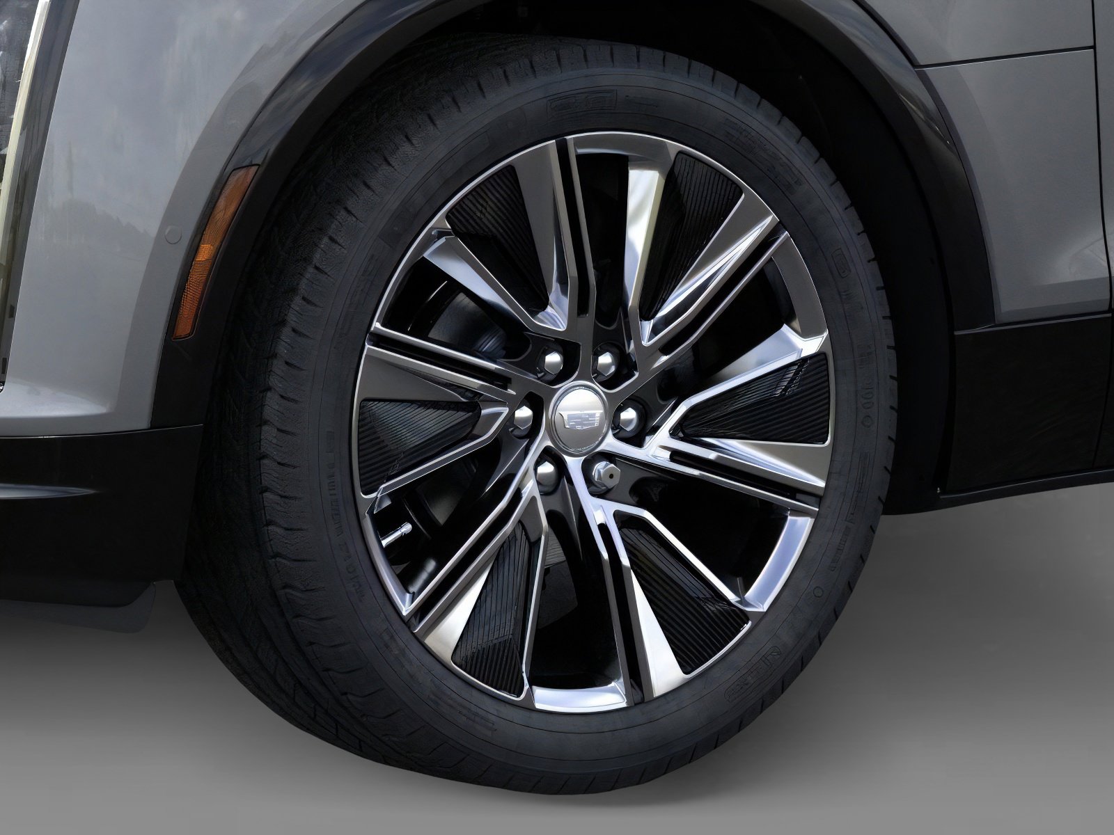 New 2024 Cadillac Lyriq Luxury w/ LPO, Floor Liner Package image 9