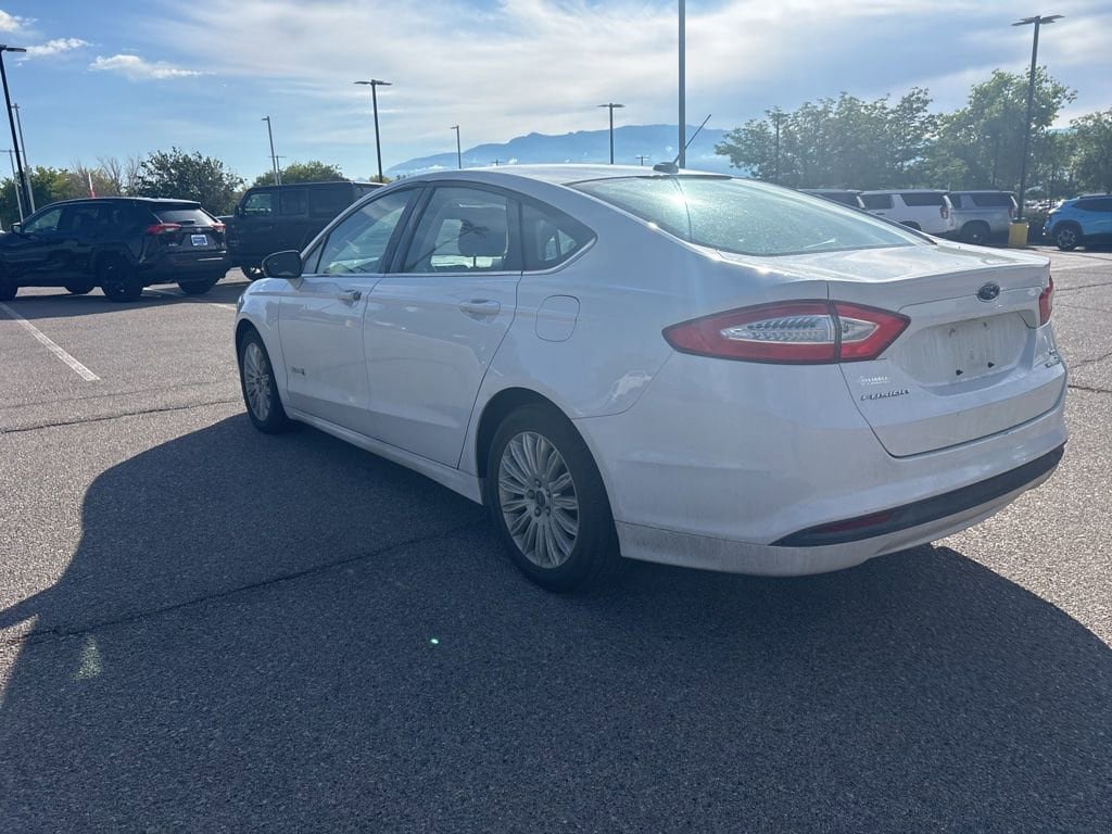 Used 2014 Ford Fusion SE FWD image 5