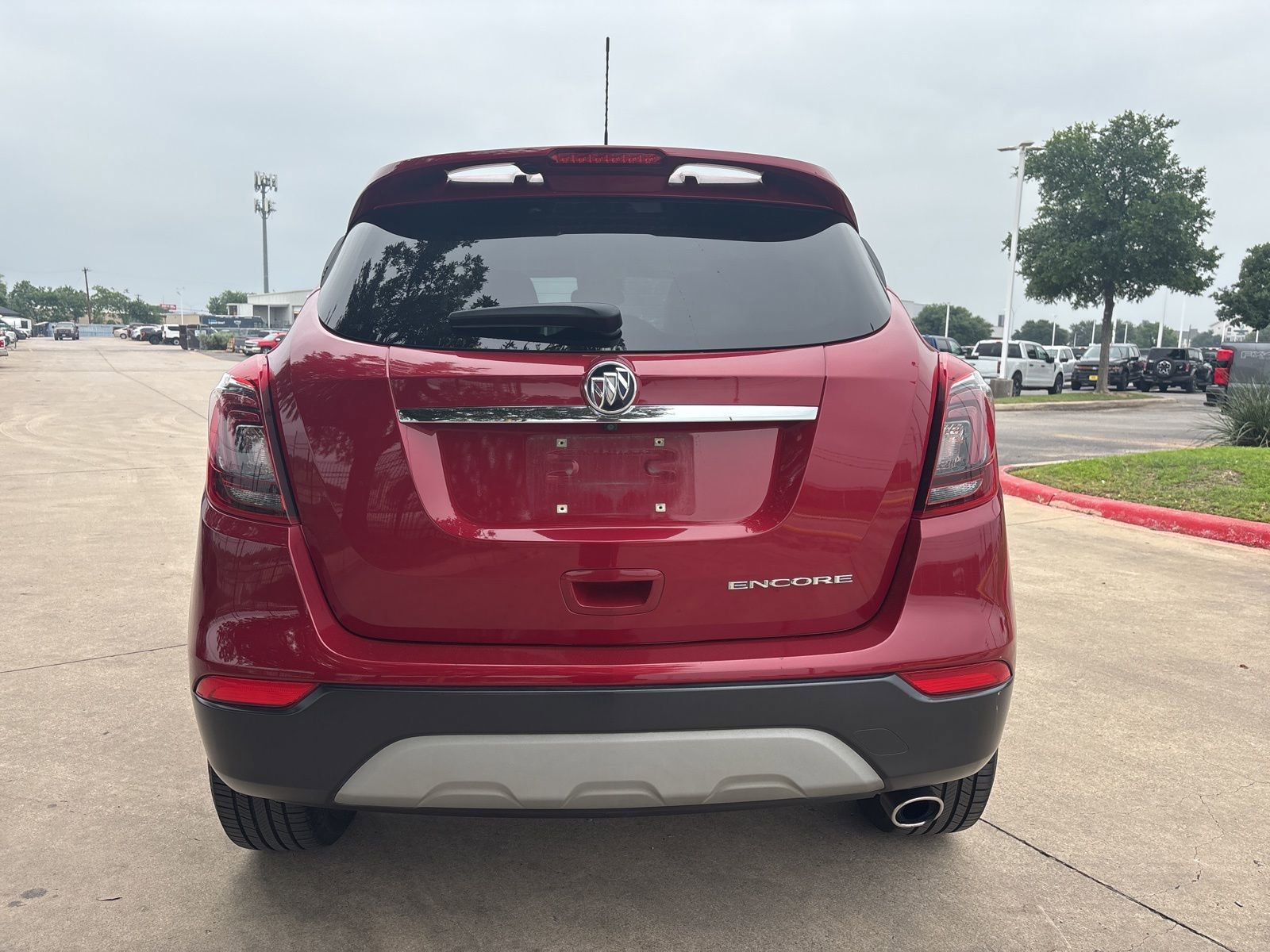 Used 2019 Buick Encore Sport Touring FWD image 4