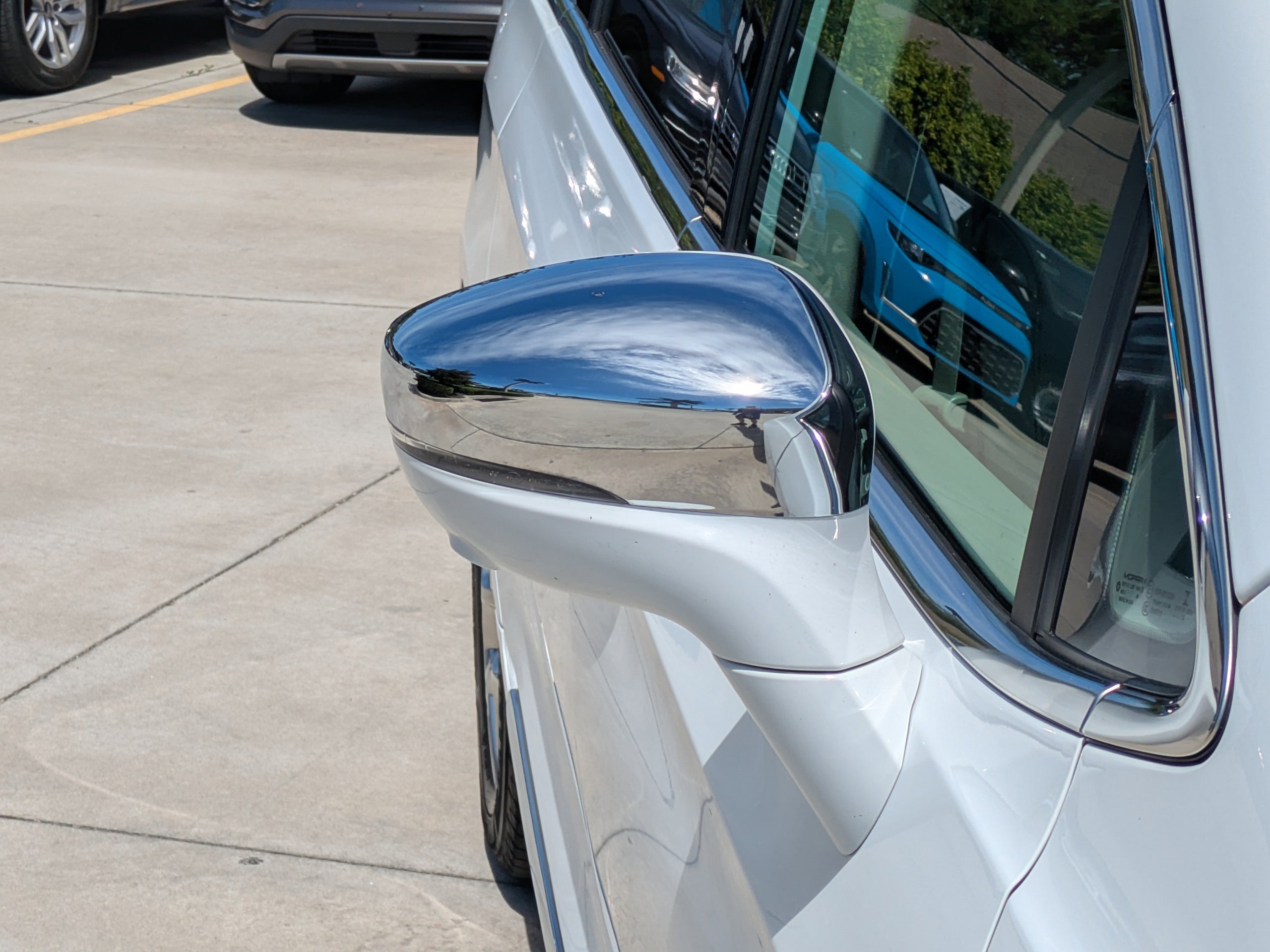 Used 2019 Chrysler Pacifica Limited w/ Advanced Safetytec Group image 8