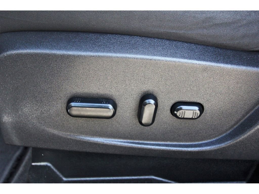 Used 2019 Ford Escape SE FWD image 31