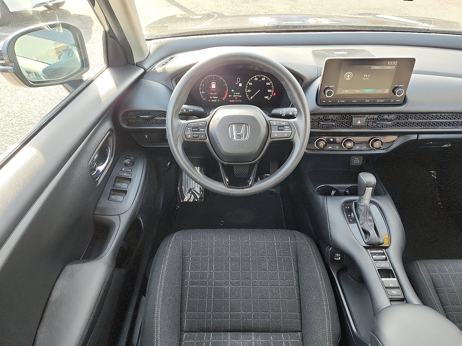 Used 2023 Honda HR-V LX image 11