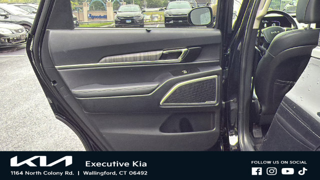Certified 2024 Kia Telluride EX w/ EX Captain's Chair Package AWD/4WD image 25