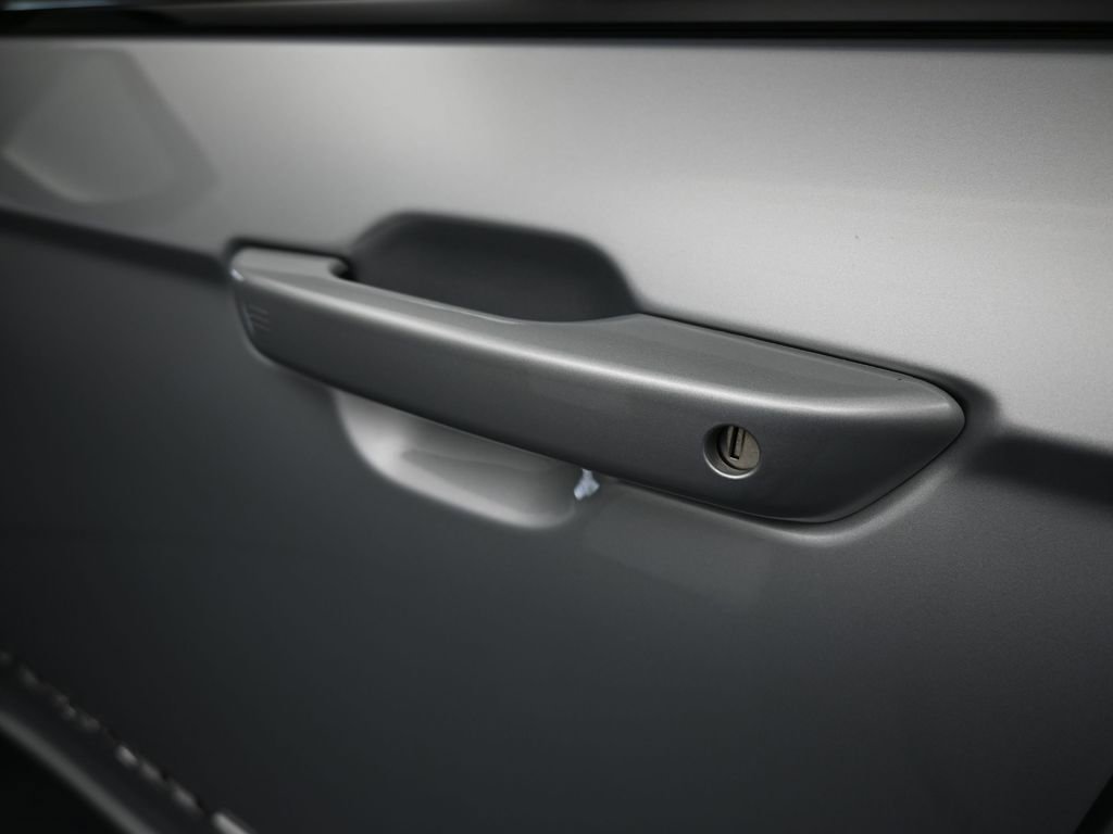 Used 2024 Jeep Grand Cherokee L Overland w/ Advanced Protech Group III image 41