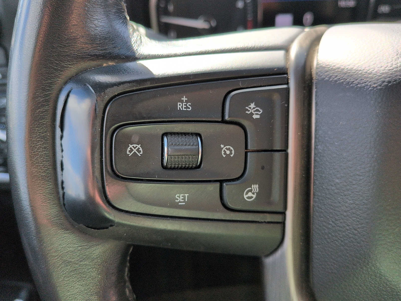 Used 2022 GMC Sierra 3500 Denali w/ Technology Package AWD/4WD image 19