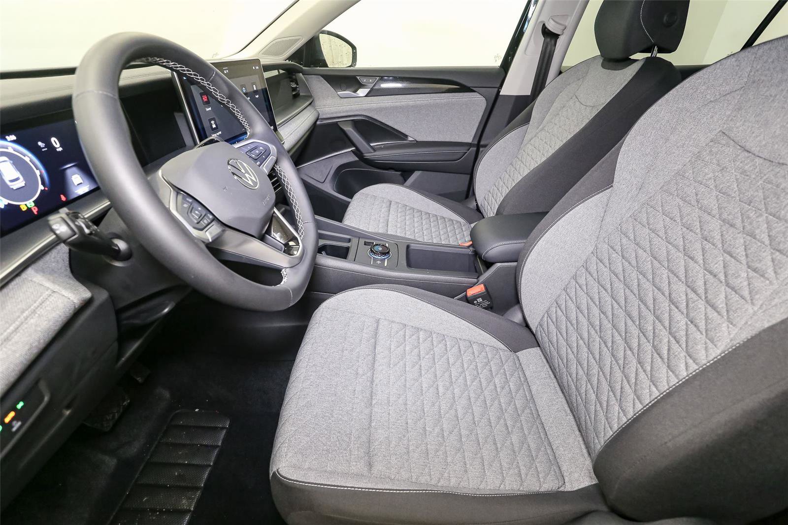 New 2025 Volkswagen Tiguan S image 23