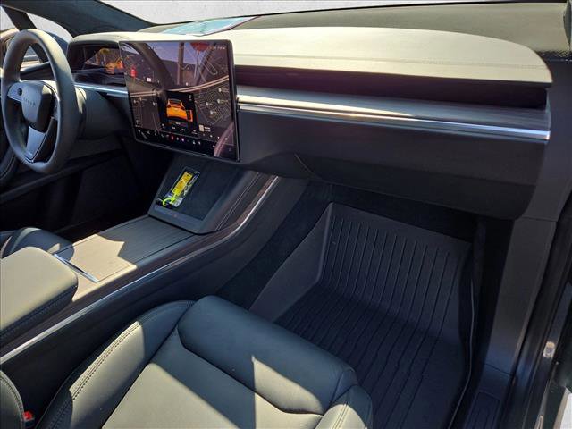 Used 2024 Tesla Model X image 22