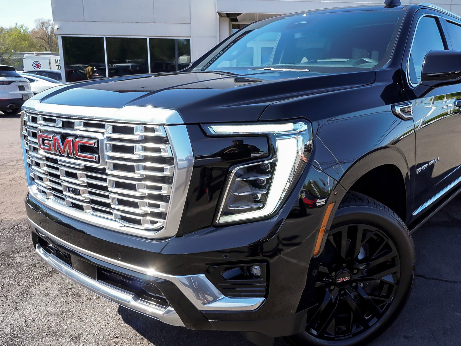 Used 2026 GMC Yukon XL Denali w/ Sun & Power Step Package AWD/4WD image 52