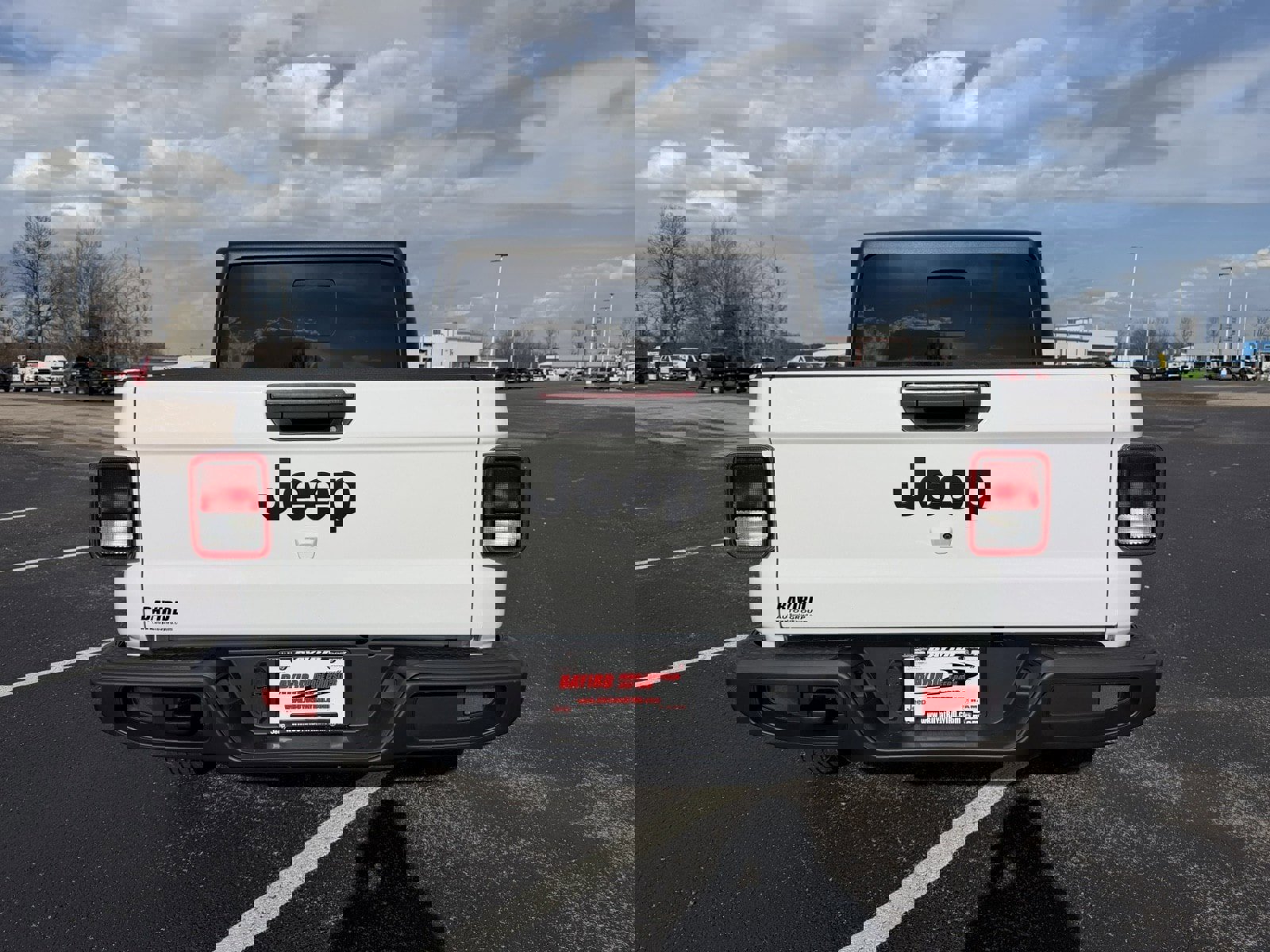 Used 2024 Jeep Gladiator Sport image 12