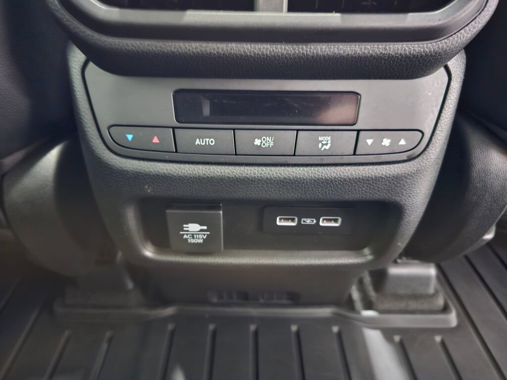 Certified 2023 Honda Pilot TrailSport image 22
