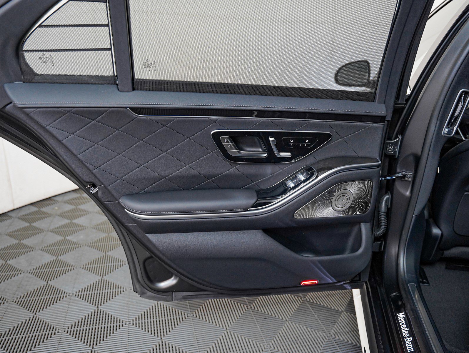 New 2026 Mercedes-Benz S 580 4MATIC Sedan image 23