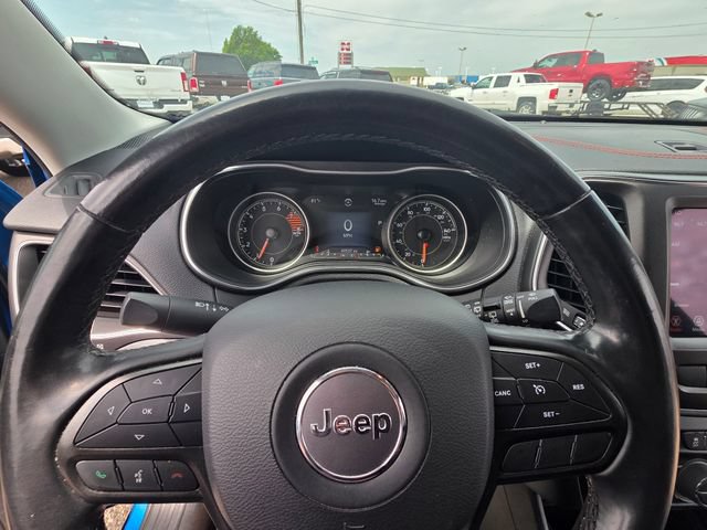 Used 2020 Jeep Cherokee Trailhawk w/ Cold Weather Group AWD/4WD image 14