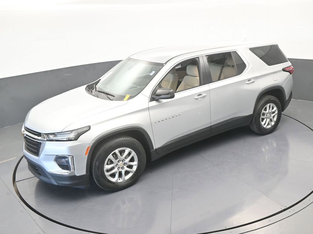 Used 2022 Chevrolet Traverse LS image 43