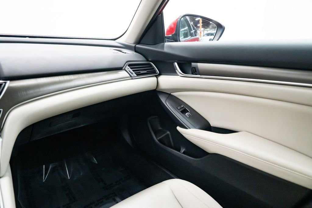 Used 2018 Honda Accord LX image 10