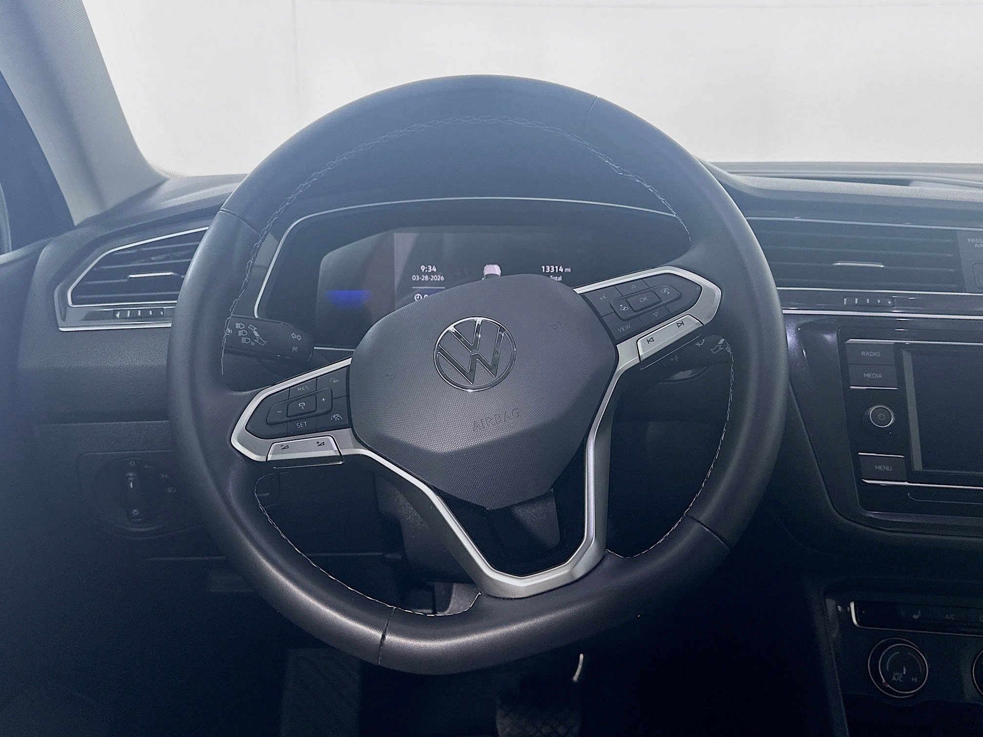 Used 2024 Volkswagen Tiguan S image 18