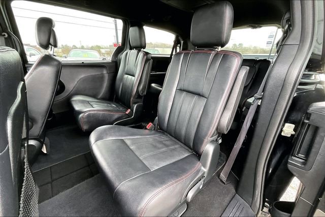 Used 2018 Dodge Grand Caravan GT image 19