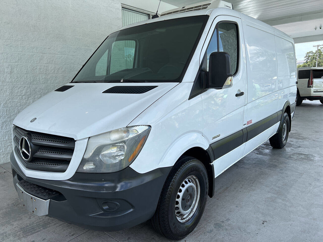 Used 2014 Mercedes-Benz Sprinter 2500 image 1