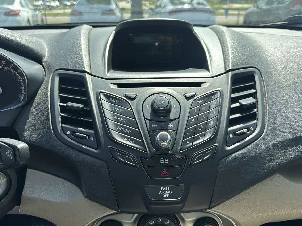 Used 2015 Ford Fiesta SE FWD image 10
