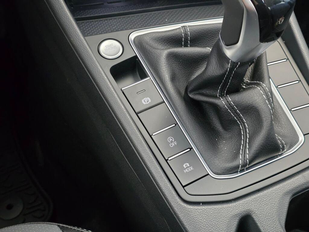 New 2026 Volkswagen Jetta SEL FWD image 30