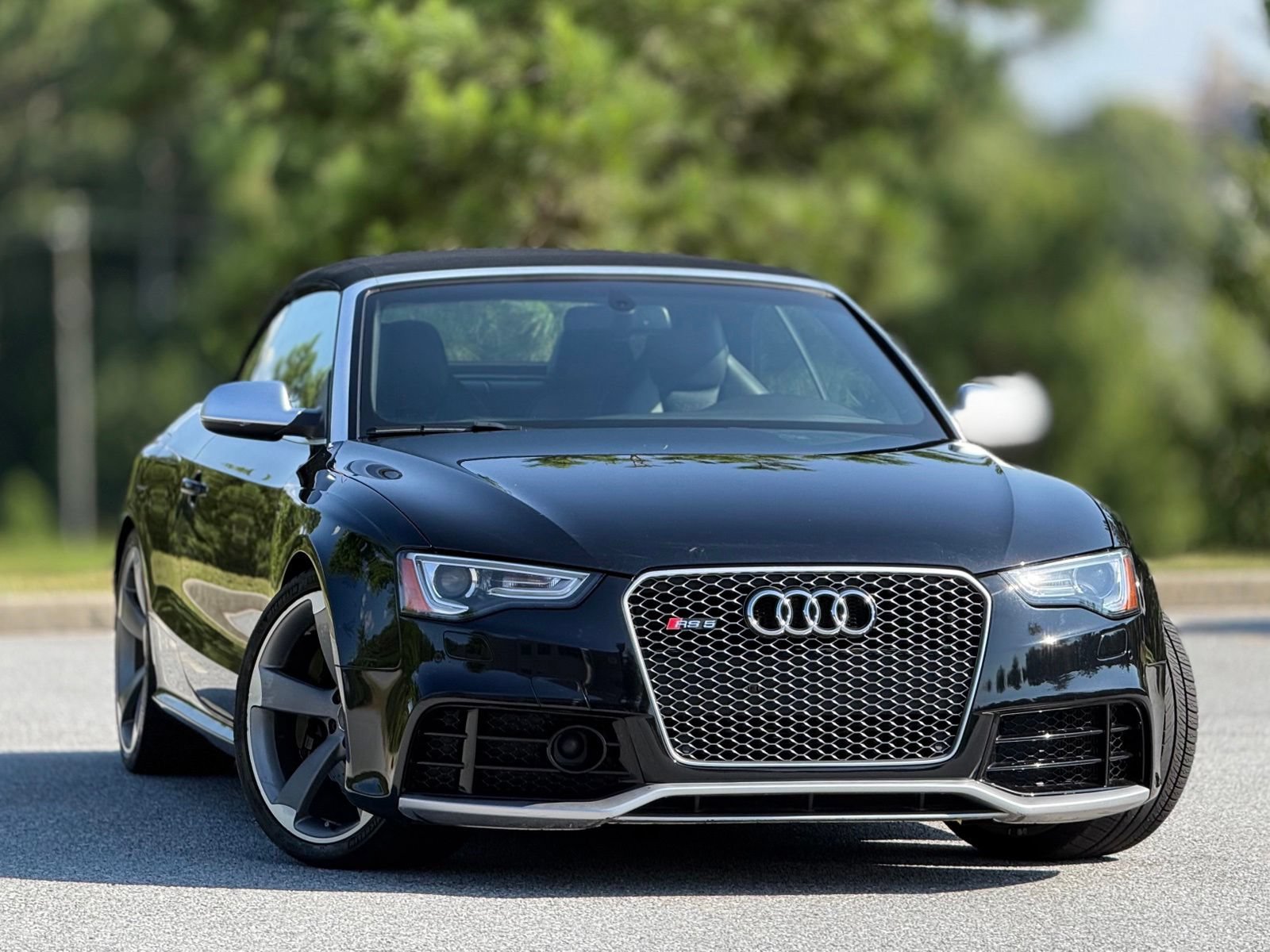 Used 2013 Audi RS 5 Cabriolet w/ Audi MMI Navigation Plus Pkg AWD/4WD image 4