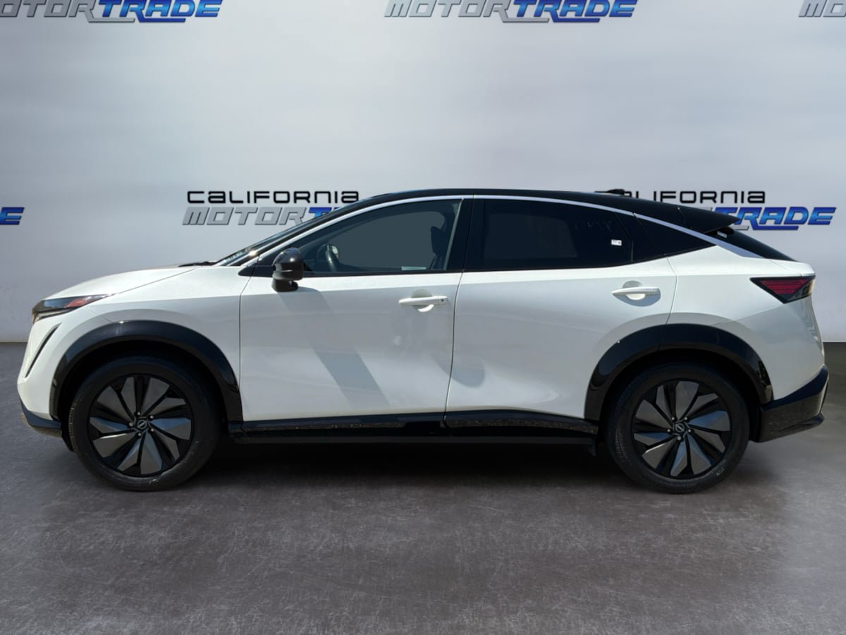 Used 2025 Nissan Ariya FWD image 8