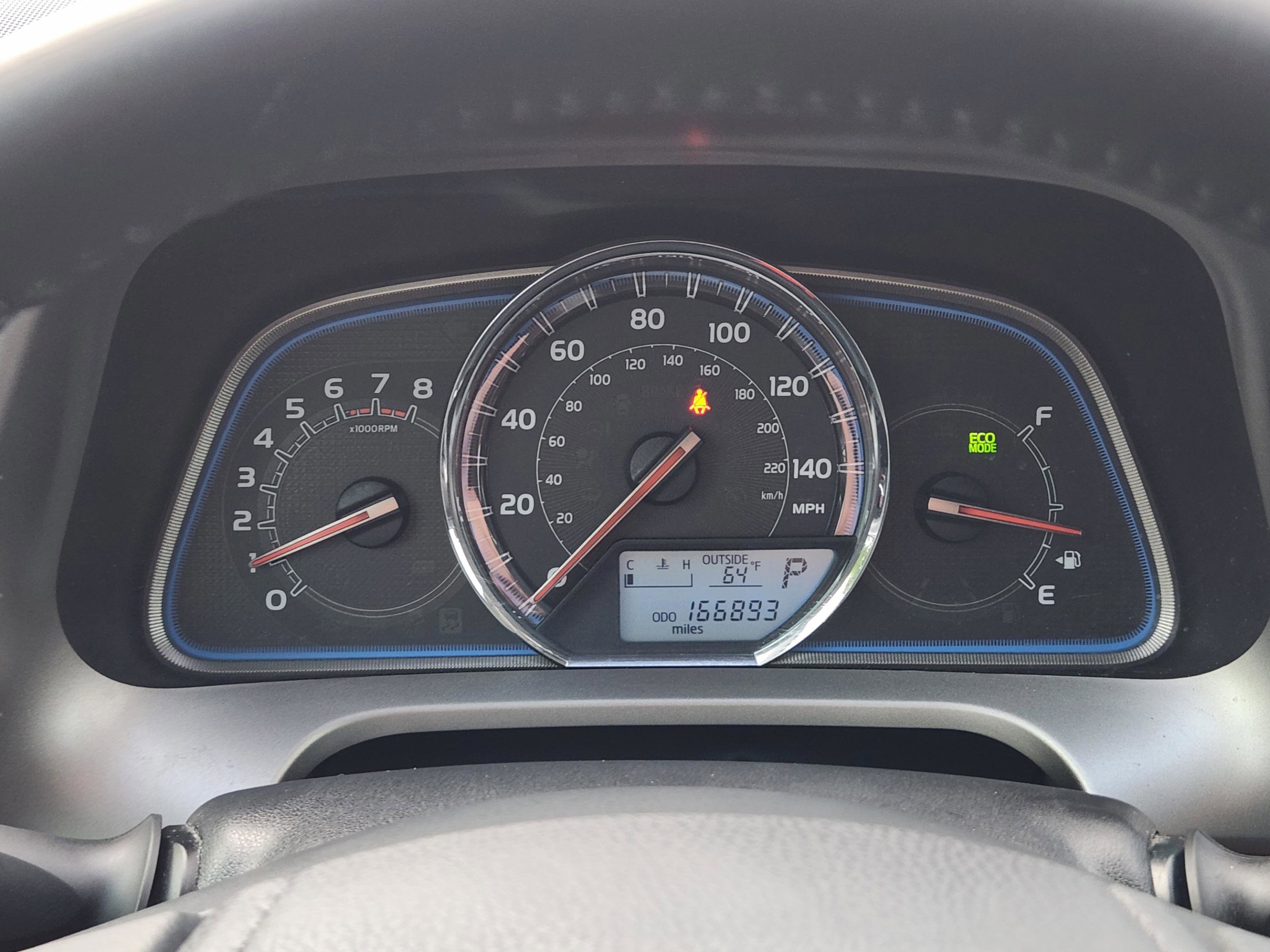 Used 2014 Toyota RAV4 Limited w/ Technology Package FWD image 10