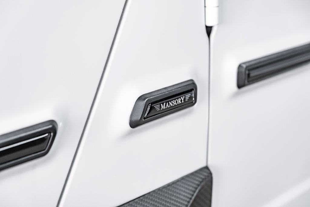 Used 2025 Mercedes-Benz G 63 AMG 4MATIC image 11