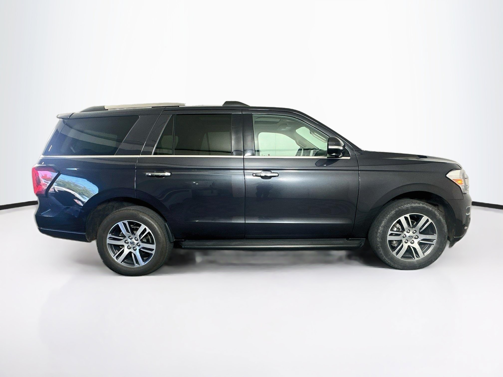 Used 2024 Ford Expedition Limited RWD image 10