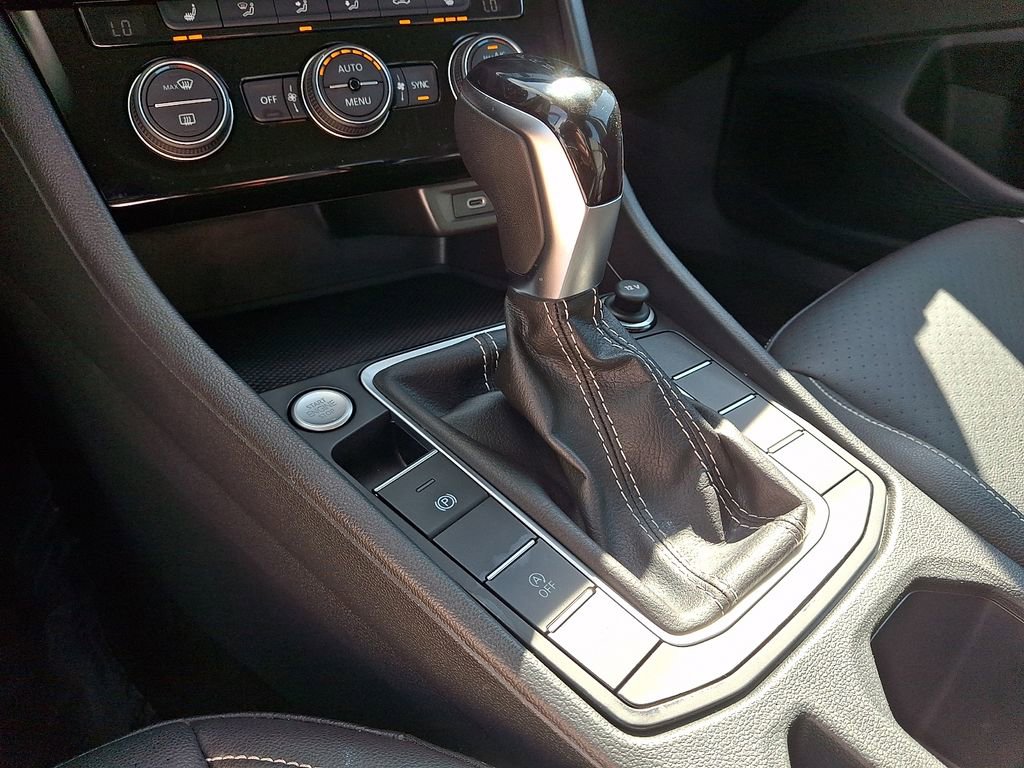 Used 2024 Volkswagen Jetta SE image 14