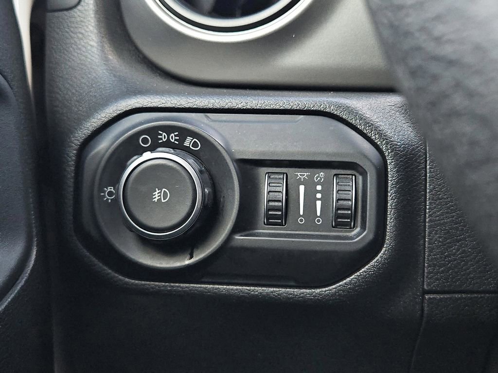 Certified 2021 Jeep Wrangler Sport image 26