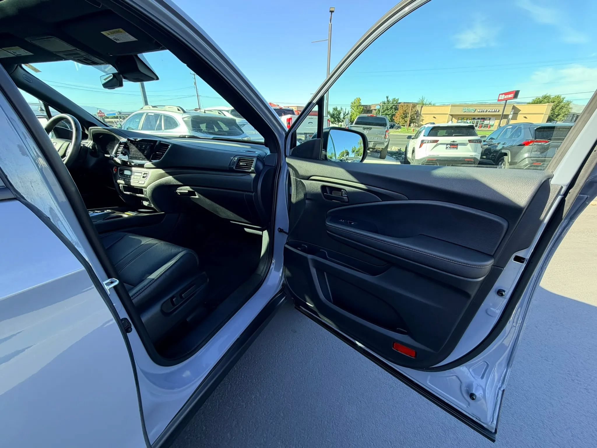 Used 2025 Honda Passport TrailSport image 22