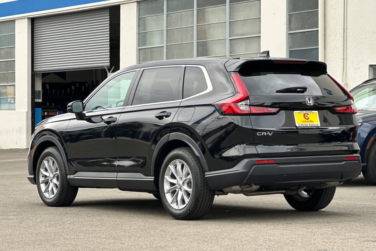 Used 2023 Honda CR-V EX-L image 6