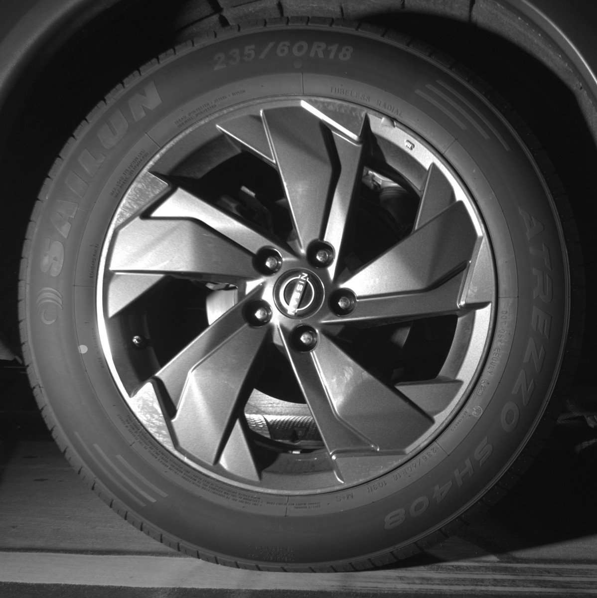 Used 2025 Nissan Rogue SV image 15