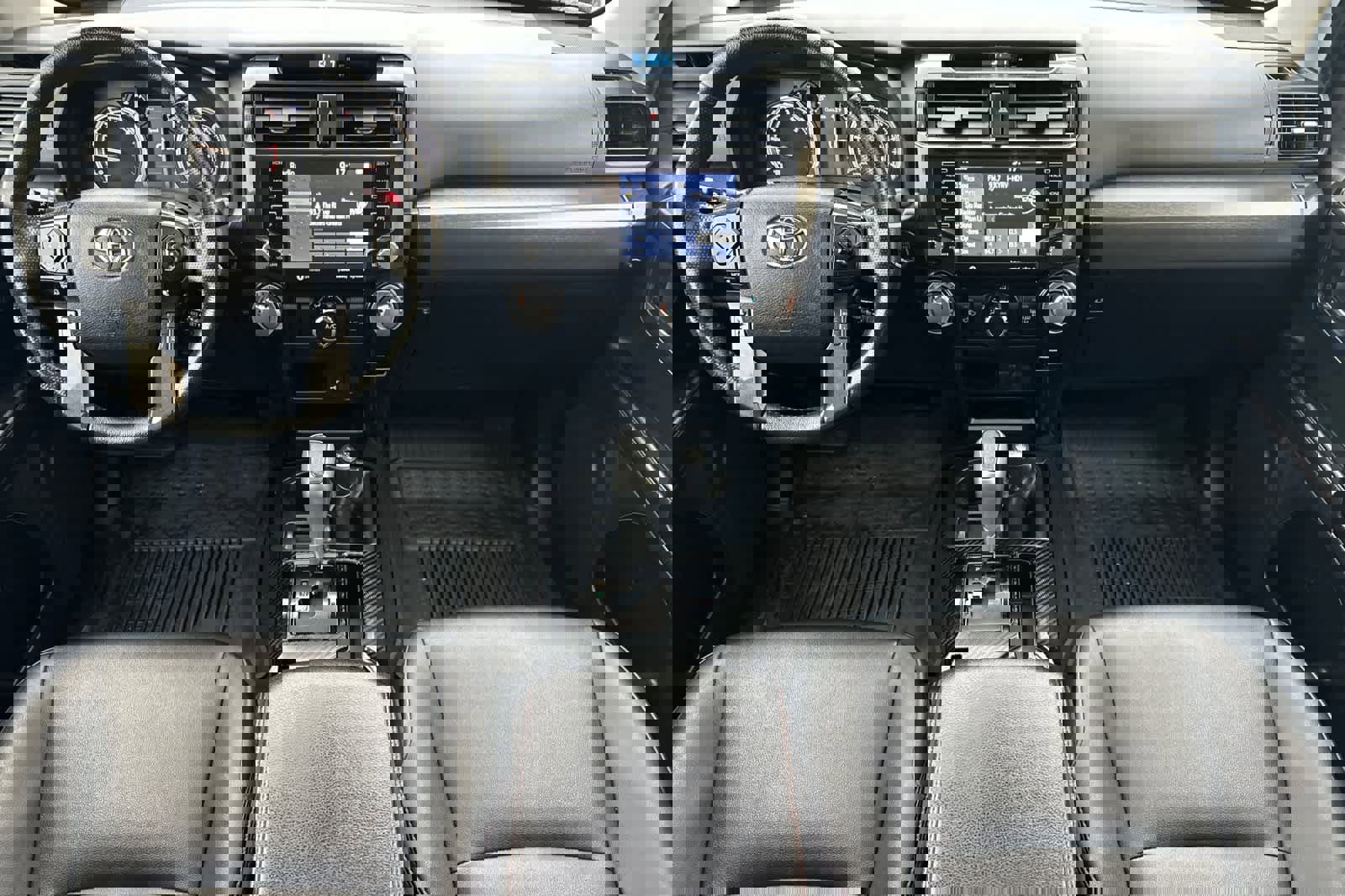 Certified 2023 Toyota 4Runner TRD Off-Road Premium image 3