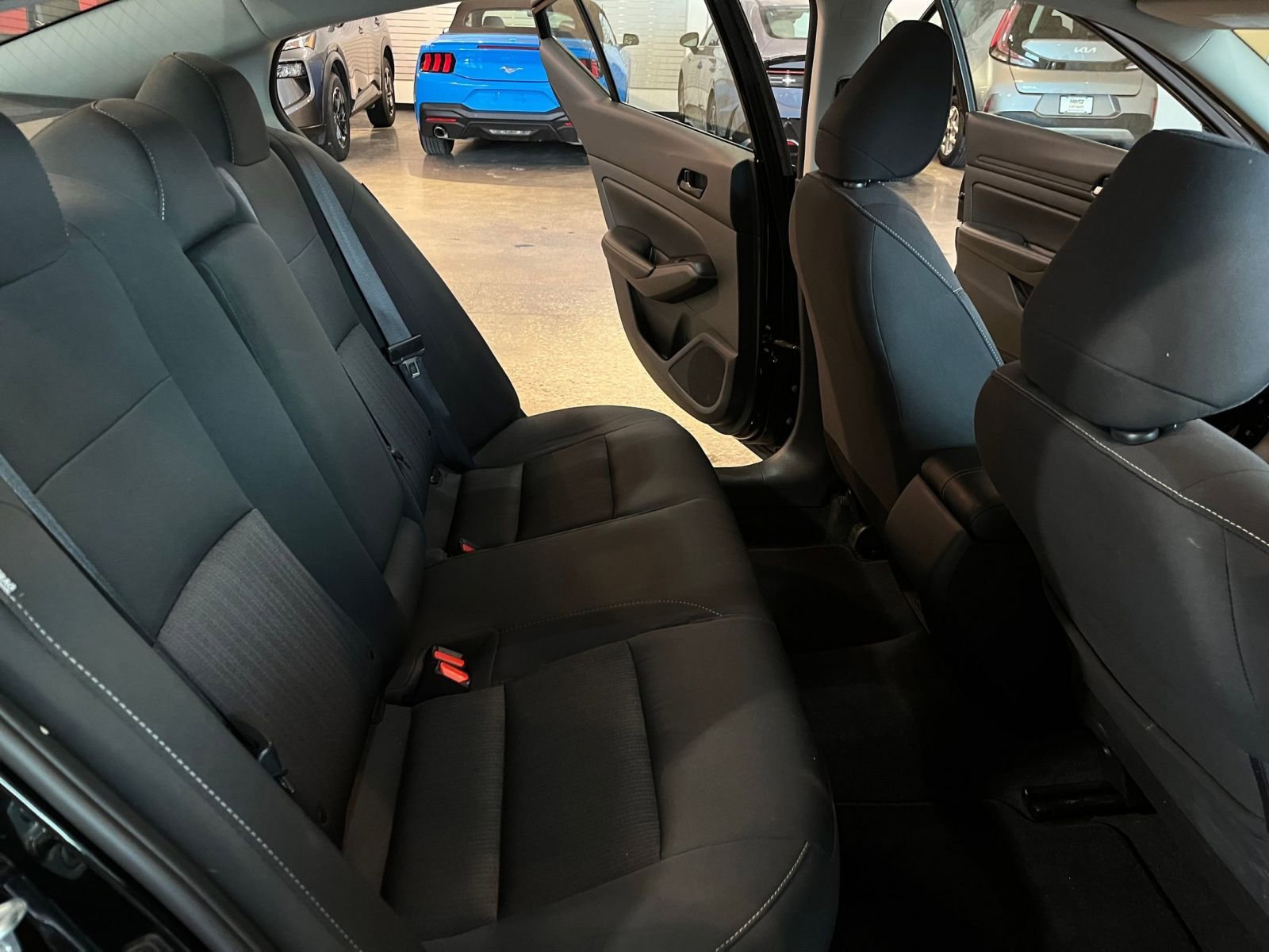 Used 2025 Nissan Altima 2.5 SV image 36