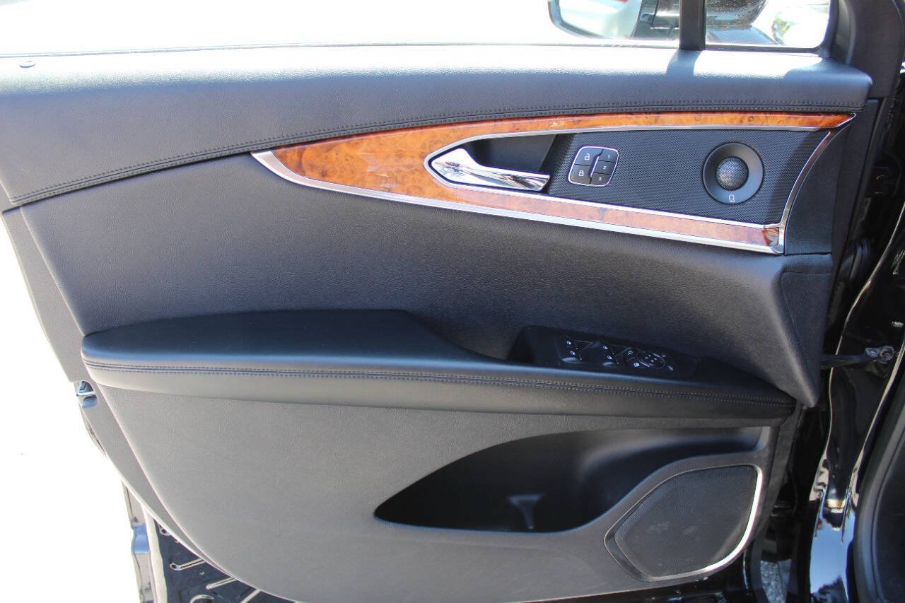Used 2019 Lincoln Nautilus Reserve AWD/4WD image 22