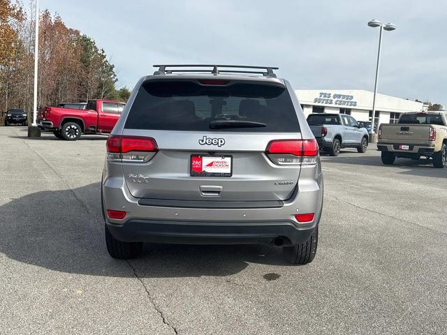 Used 2020 Jeep Grand Cherokee Laredo image 5