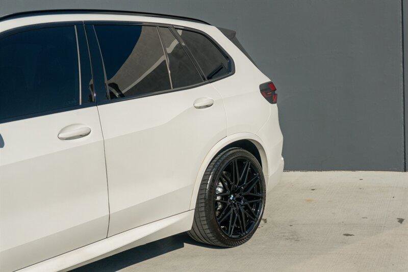 Used 2025 BMW X5 M Competition w/ Executive Package image 25