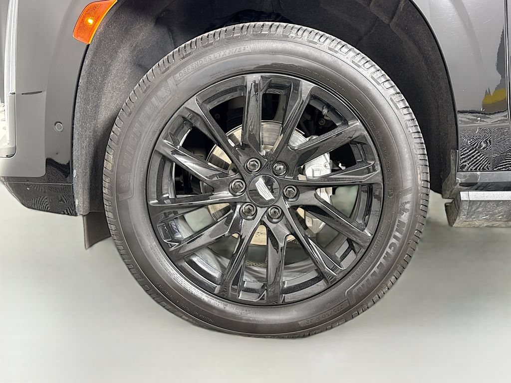 Used 2024 Cadillac Escalade ESV Sport Platinum w/ LPO, ONYX Package AWD/4WD image 34