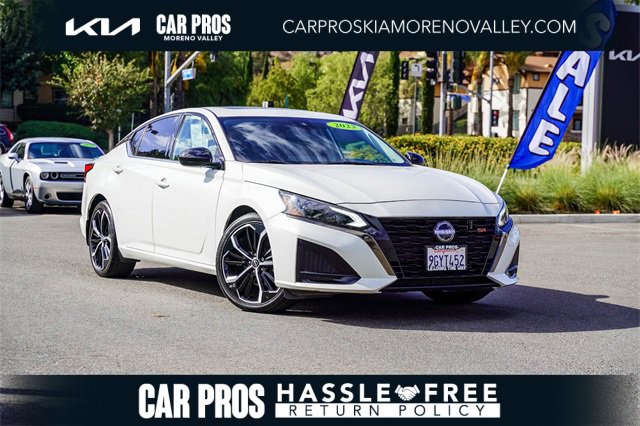 Used 2023 Nissan Altima 2.5 SR w/ SR Premium Package image 1