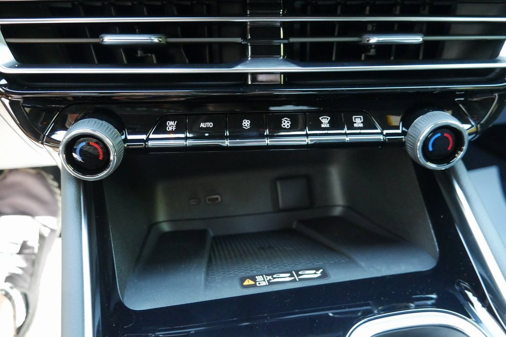 New 2026 Chevrolet Traverse LT w/ LPO, Floor Liner Package image 17