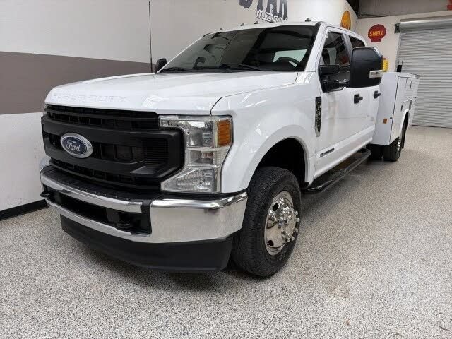 Used 2022 Ford F350 XL w/ Power Equipment Group AWD/4WD image 3