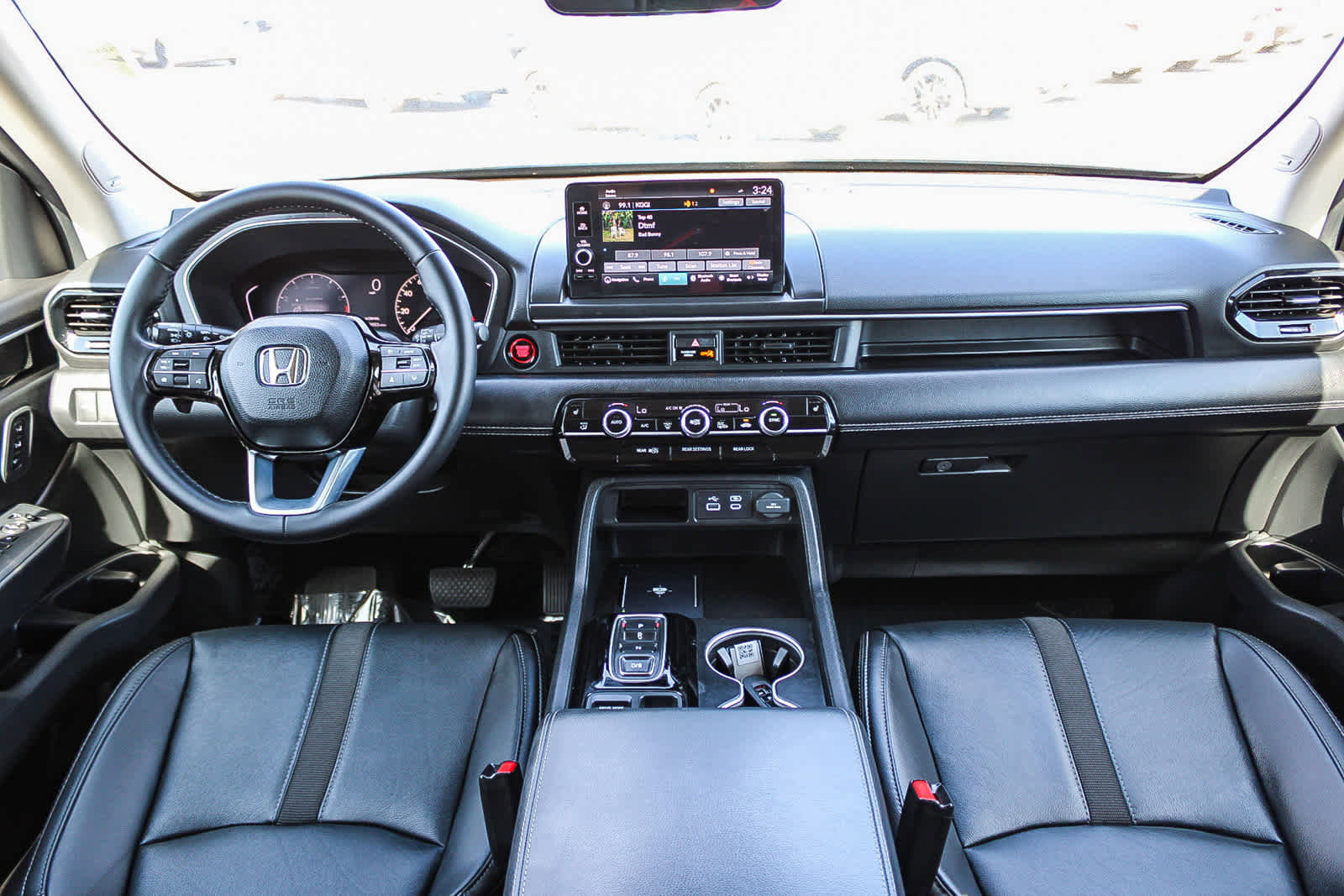 Certified 2025 Honda Pilot Touring image 12